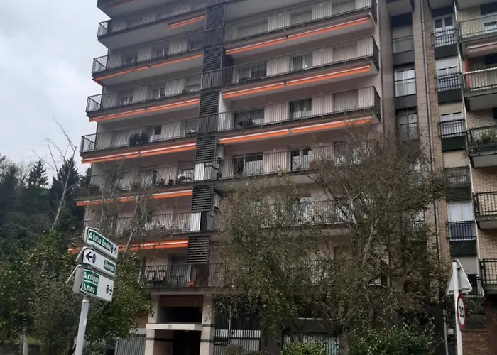 公寓 Piso En Donostia Anorga 圣塞瓦斯蒂安